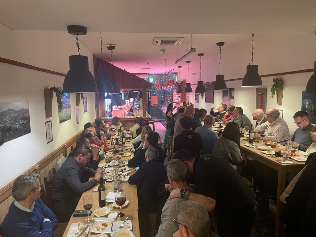 E-GAMING SPAIN CIERRA CON BROCHE DE ORO EN ICE LONDON 2024 CON UNA CENA ESPAÑOLA INOLVIDABLE EN CASA MANOLO