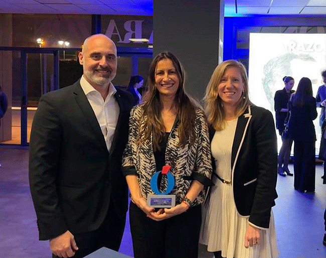 EN EXCLUSIVA
PRIMERAS FOTOS DEL PRESTIGIOSO PREMIO RECIBIDO POR MERKUR DOSNIHA EN LOS Premios Excelencia Empresarial DE LA RAZÓN