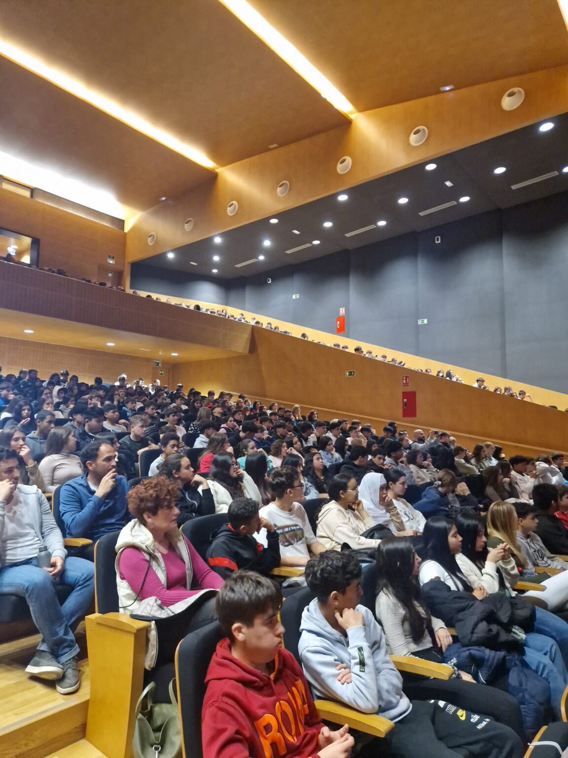 El municipio de Vera (Almeria) se suma al PROYECTO FES para la prevención de adicciones a las pantallas