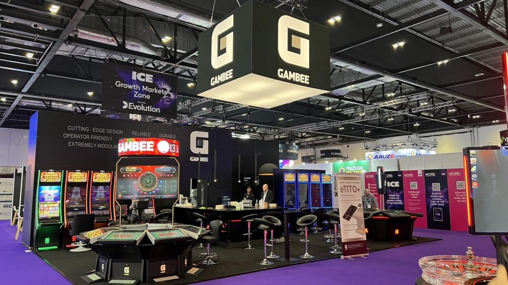 Gambee junto a EGASA celebran el éxito en ICE London