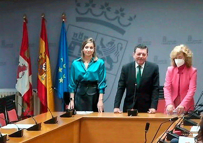 Luis Miguel González Gago: "Desde la Junta controlamos al detalle el cumplimiento de la normativa, al mismo tiempo que damos seguridad al tejido empresarial y protegemos a los colectivos sociales más vulnerables"