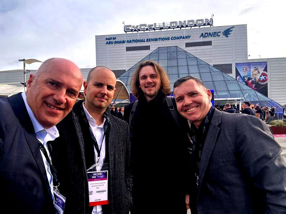 Fotografía del equipo de MGA Games en ICE London 2024
