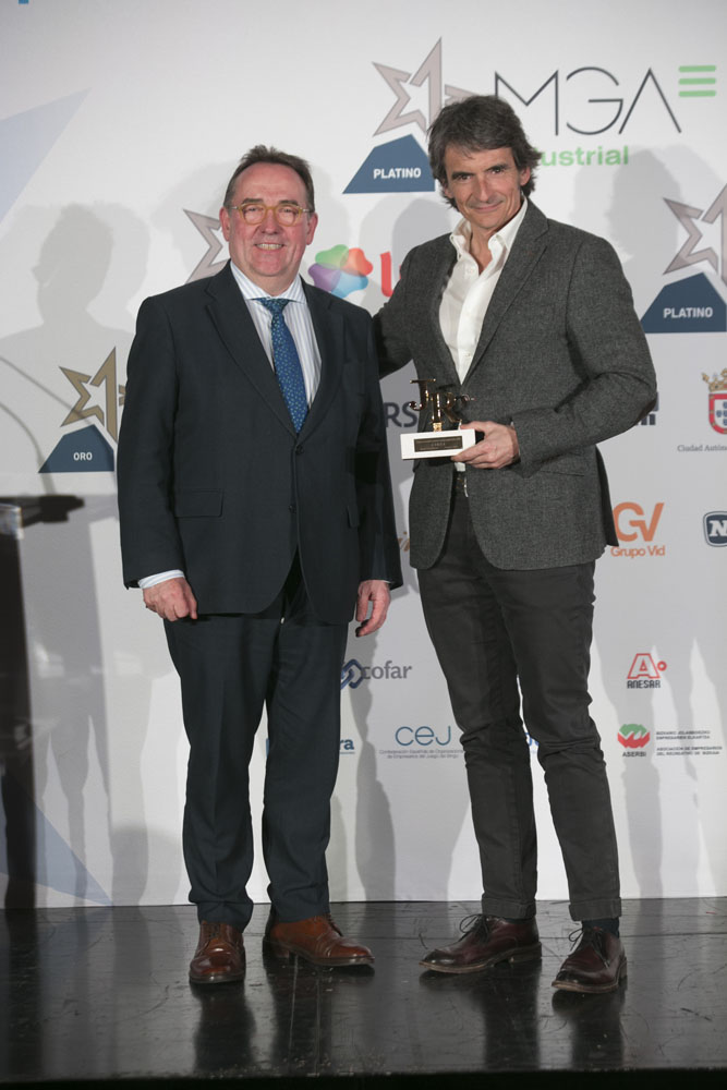 Mandamos toda nuestra fuerza al presidente de hostelería de España, José Luis Yzuel, tan involucrado con nuestros Premios al Juego Responsable y RSC