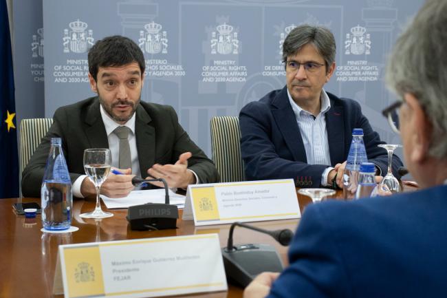 Bustinduy se reúne con FEJAR FOTOS