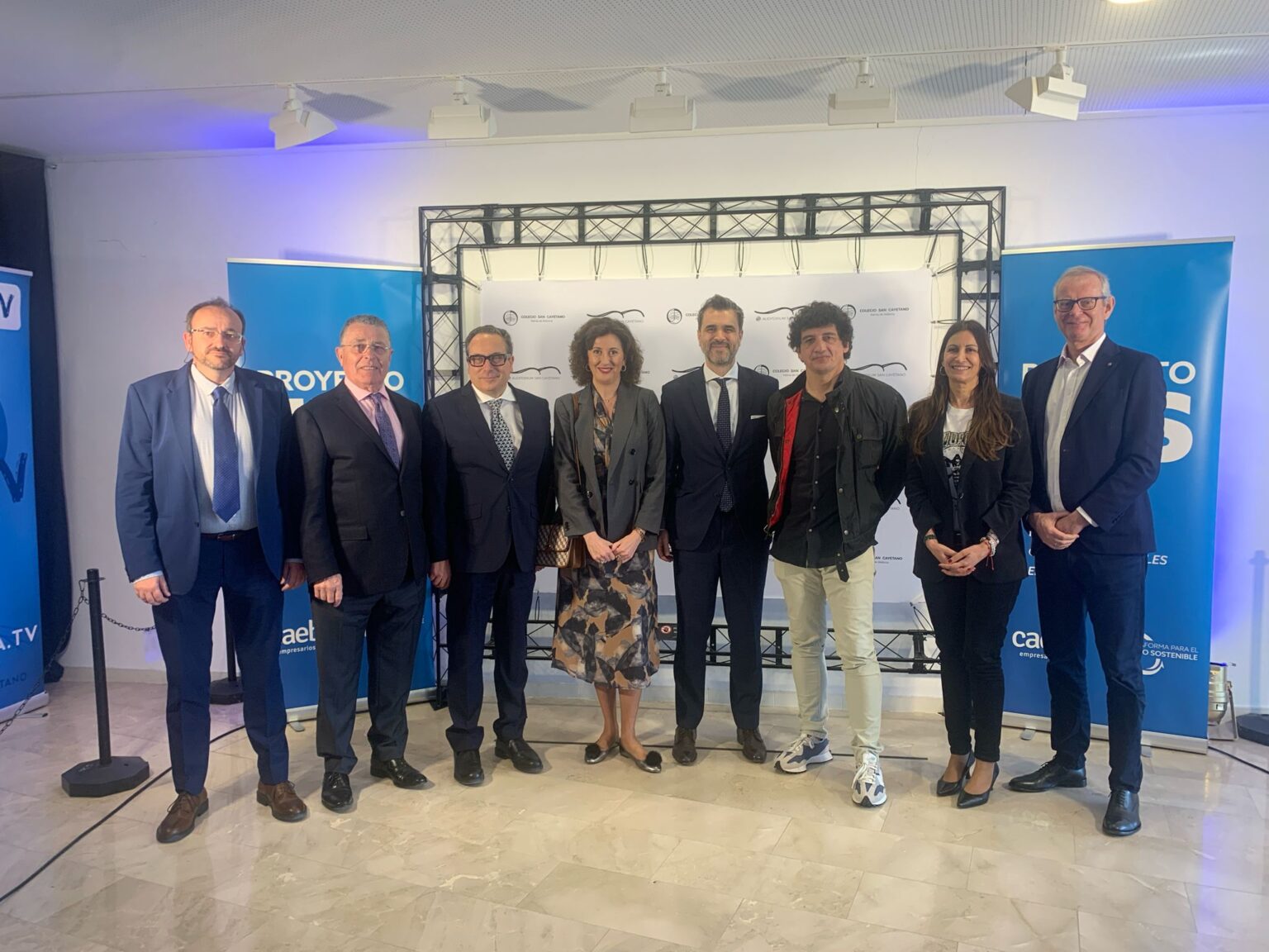 El Proyecto FES arranca en Baleares de la mano de CAEB, con la presencia del Director General de Empresa, Autónomos y Comercio, y conducido por el divulgador Jero García
FOTOS