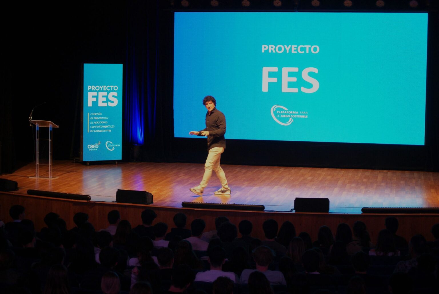 El Proyecto FES arranca en Baleares de la mano de CAEB, con la presencia del Director General de Empresa, Autónomos y Comercio, y conducido por el divulgador Jero García
FOTOS