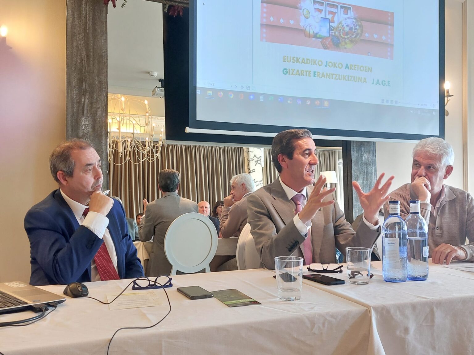 El Proyecto FES, en la Asamblea Informativa de ASE
FOTOS