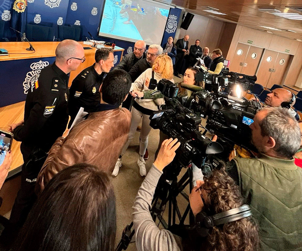 Rueda de prensa multitudinaria en la mañana del diía 1 de marzo en el complejo de Canillas