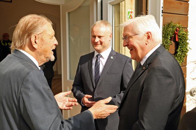 Paul y Karin Gauselmann reciben al Presidente Federal Frank-Walter Steinmeier en el Castillo Benkhausen