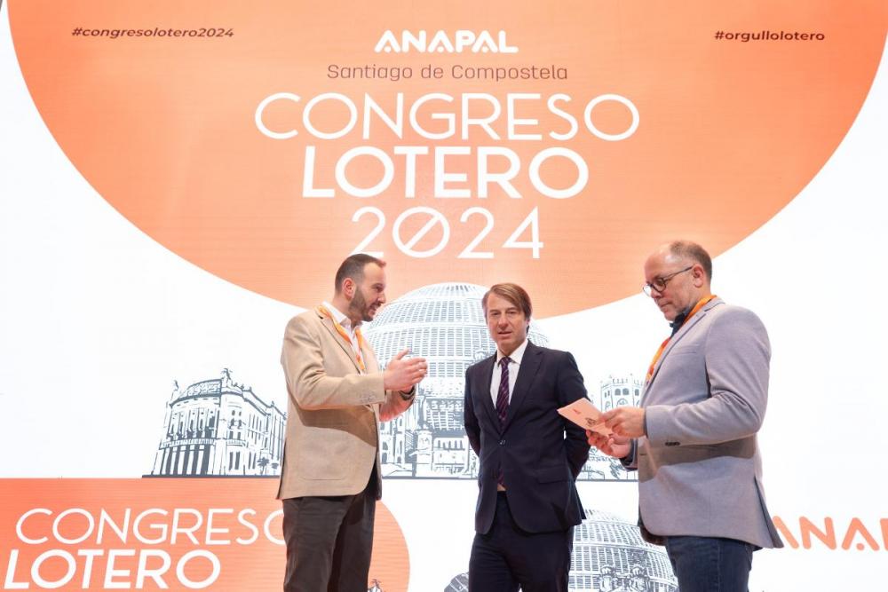 Así fue el primer acto del nuevo responsable máximo de juego de la Xunta: El Consejero Miguel Corgos inauguró el Congreso Lotero 