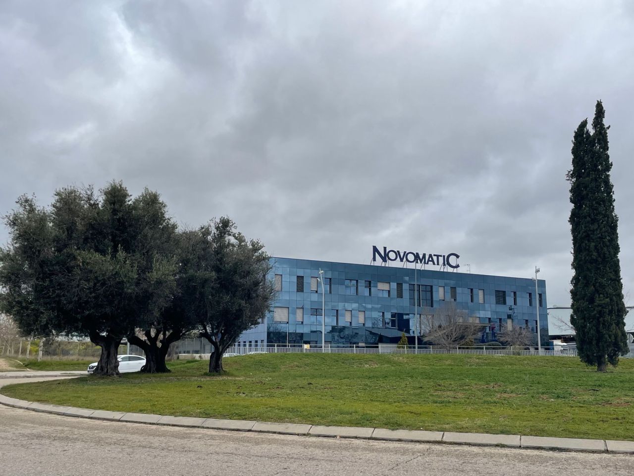 Novomatic Spain comparte la visita de Richard Bandera, Consejero Comercial de ADVANTAGE AUSTRIA en España, a sus instalaciones en Alcalá de Henares