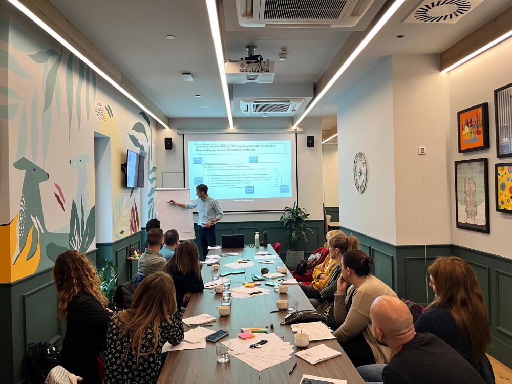 SKS365 continúa invirtiendo en su equipo: el Programa de Gestión de Personas GROW lleva la iniciativa al siguiente nivel