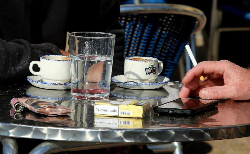 Sólo cinco Comunidades Autónomas apoyan el Plan Antitabaco de Mónica García