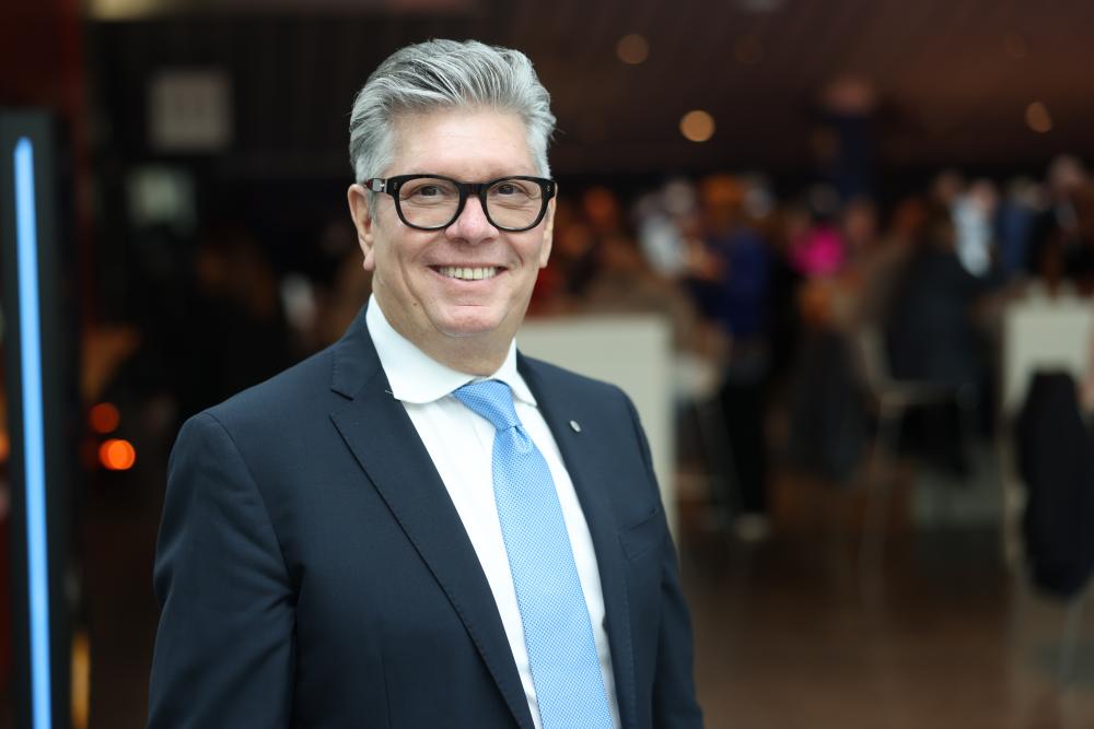 Carlos Chacón, CEO de Merkur Dosniha: 