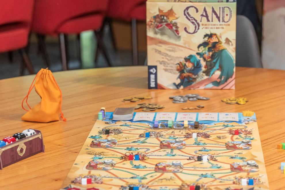DEVIR fortalece su presencia en Latinoamérica con el lanzamiento de SAND, su primer juego de mesa argentino