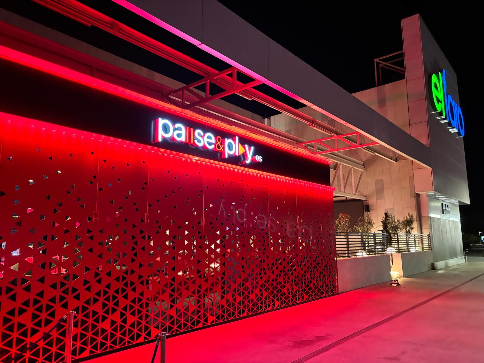 Más Fotos de la Inauguración del Nuevo Pause&Play en El Faro de Badajoz
PURA DIVERSIÓN
