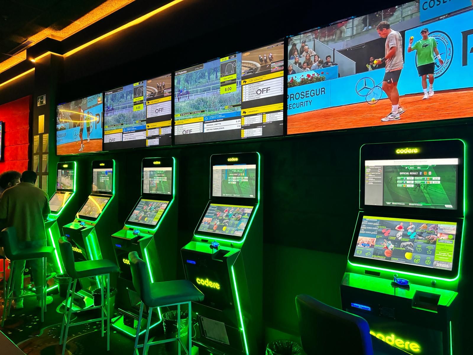 Más Fotos de la Inauguración del Nuevo Pause&Play en El Faro de Badajoz
PURA DIVERSIÓN