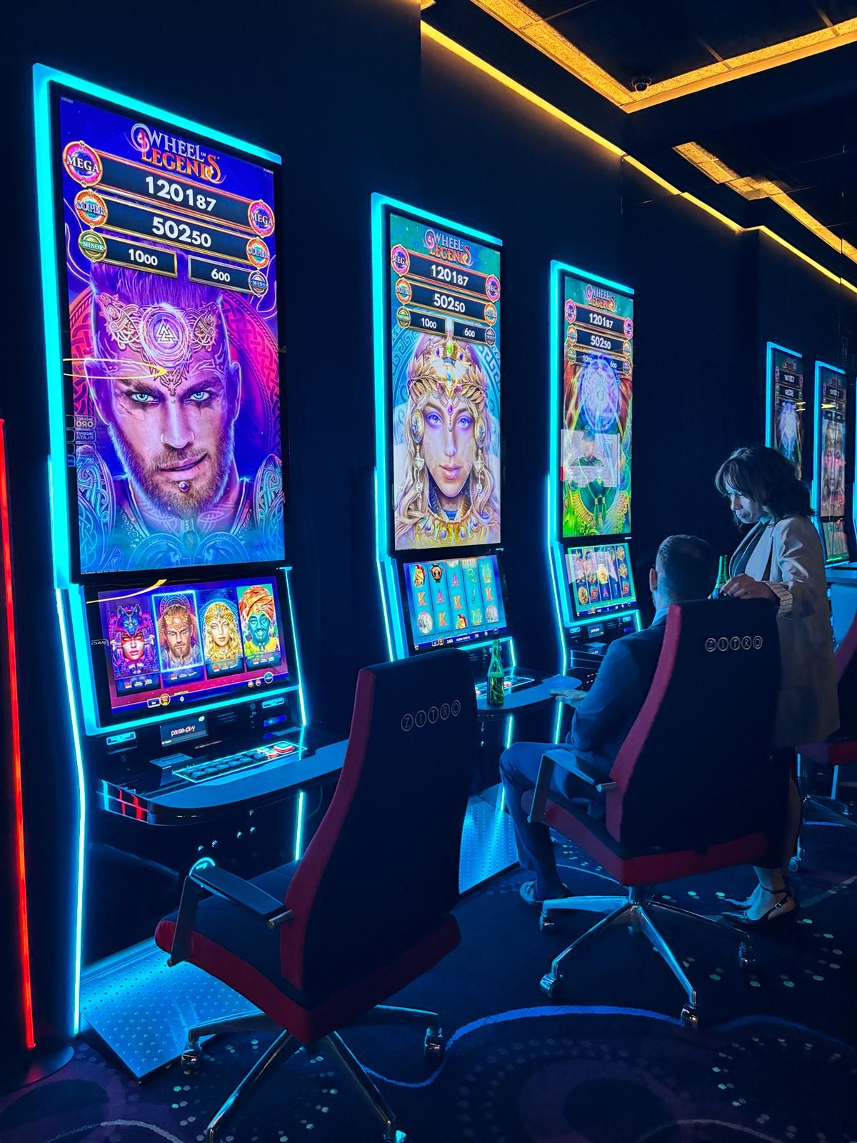 Más Fotos de la Inauguración del Nuevo Pause&Play en El Faro de Badajoz
PURA DIVERSIÓN