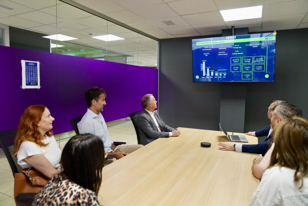 El Vicepresidente 1º del Gobierno de Melilla, Miguel Marín, visita las nuevas oficinas de Codere