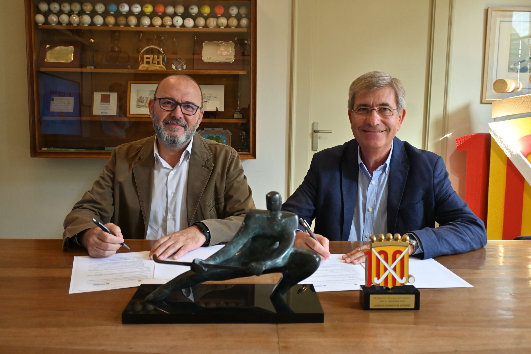 El juego público catalán también tira de patrocinios deportivos mientras lo niega al juego privado
