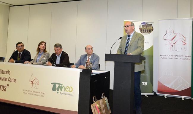 Entregados los Premios del II Certamen Literario “VAQUEIROS” en Oviedo