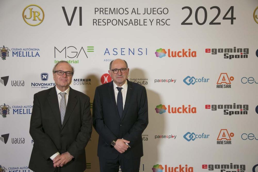 La Fundación Automáticos Tineo entregó en OVIEDO los Premios de su Segundo Certamen Literario