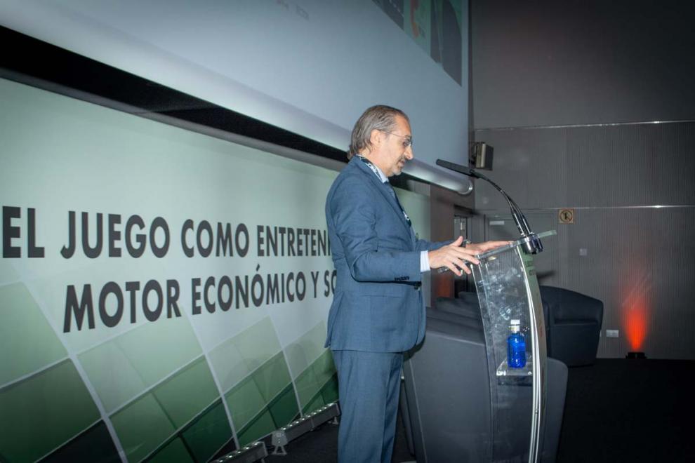 SALONES DE JUEGO, CLAUSURA DEL 11 CONGRESO DE ANESAR