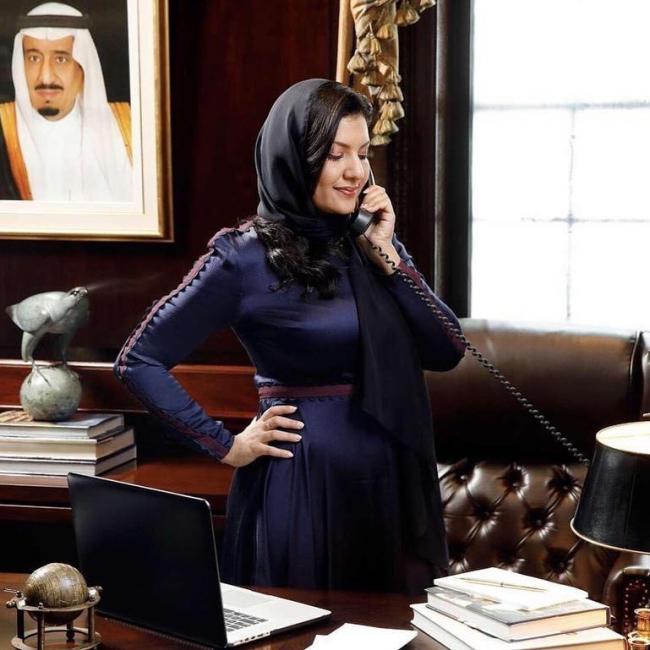  La Princesa Reema Bandar Al-Saud, miembro del COI, expresó su entusiasmo por el creciente interés de las mujeres en los esports