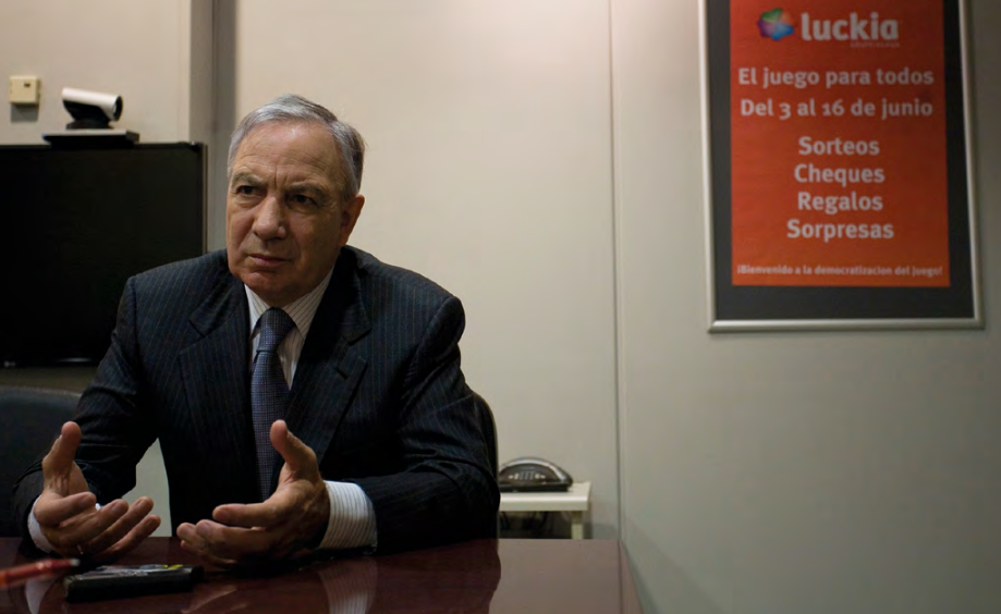 JOSÉ GONZÁLEZ FUENTES:
