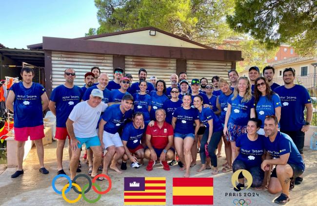 El equipo de Merkur Dosniha con Kiko Martín, Seleccionador Nacional