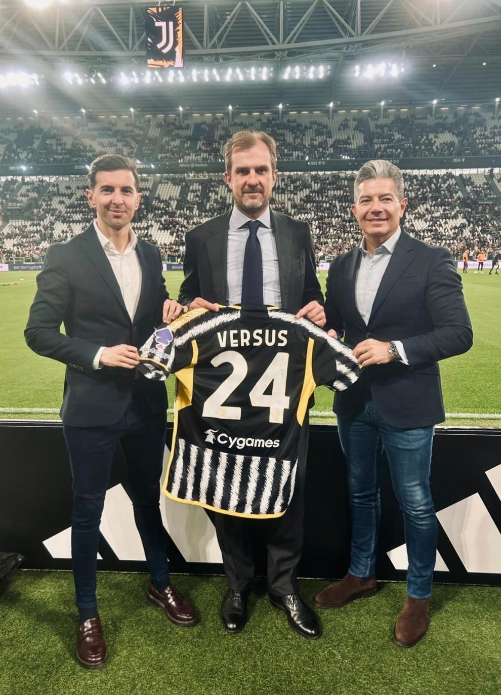 Publicamos NUEVAS FOTOS del Acuerdo entre Versus con la Juventus F.C.para Latinoamérica