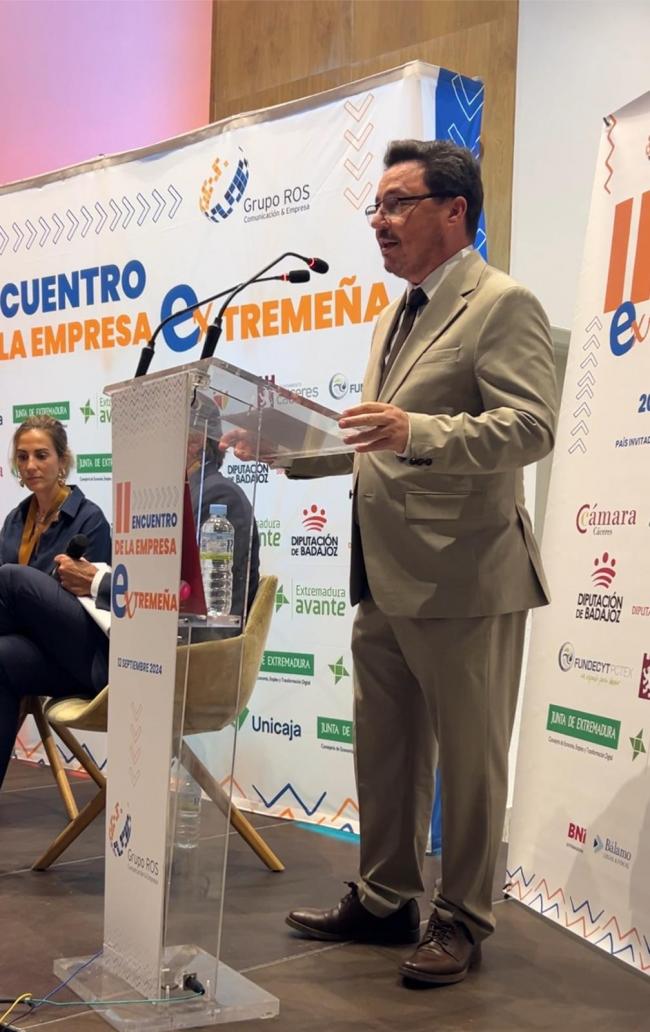 El Consejero extremeño se compromete a escuchar y apoyar a las empresas