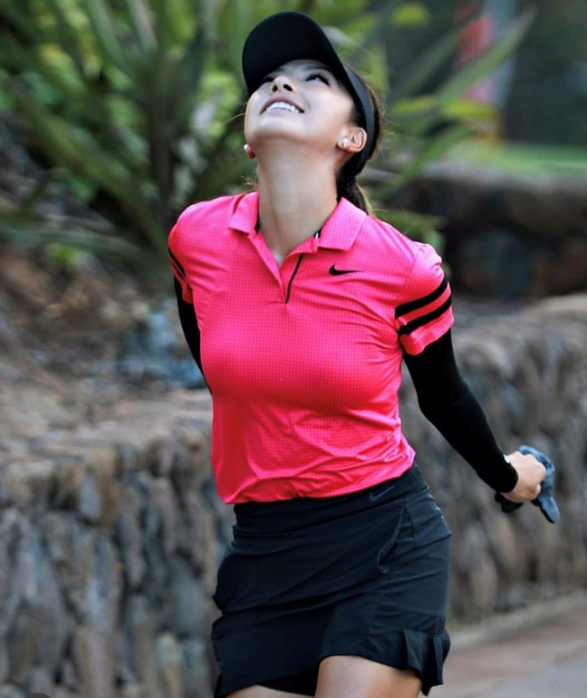 La golfista profesional Muni 