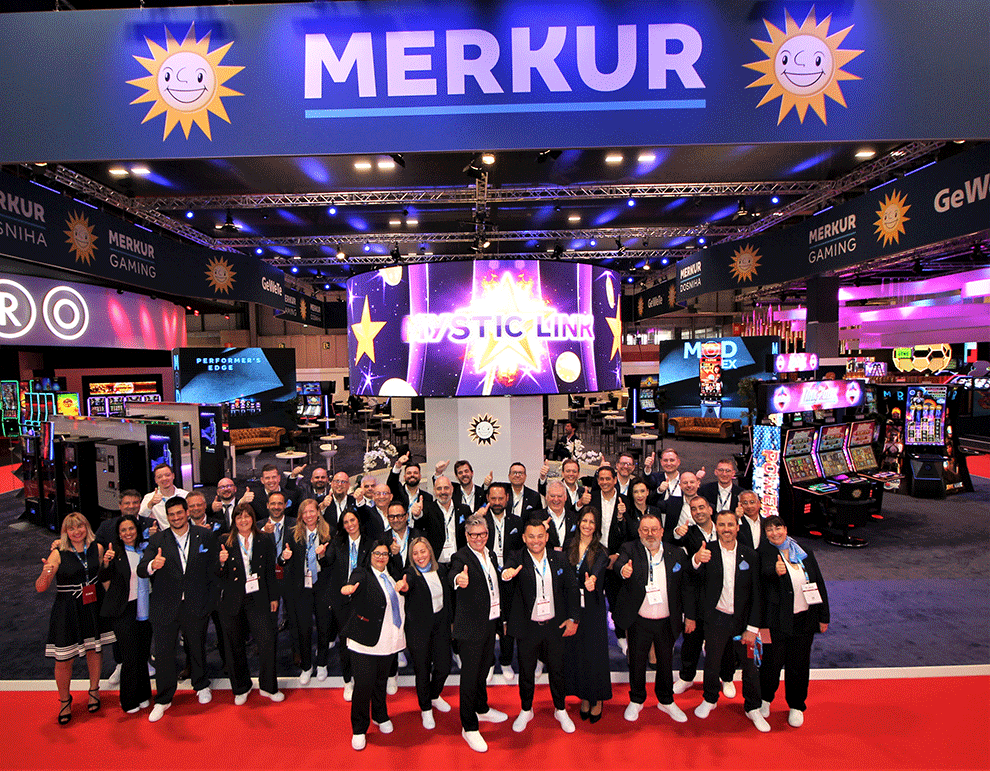 ¿PREPARADOS PARA EL IMPACTO? Merkur Dosniha presenta en Torremolinos su gama más completa para salones, casinos y hostelería