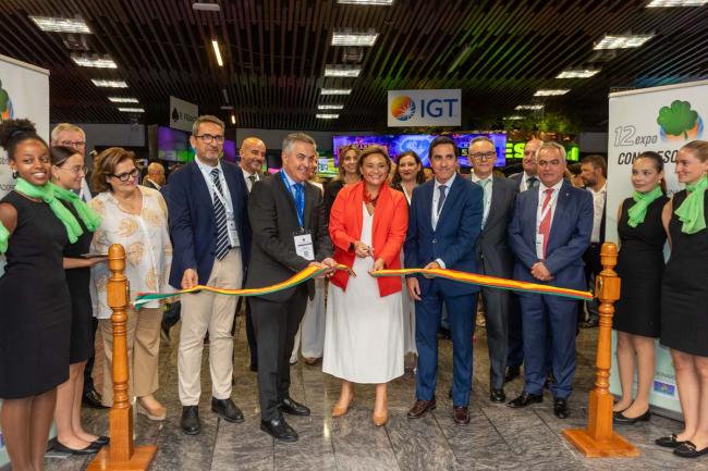 PRIMERA GALERÍA DE FOTOS LA ALCALDESA DE TORREMOLINOS, MARGARITA DEL CID, INAUGURA LA 12 EDICIÓN DEL EXPO CONGRESO DE TORREMOLINOS