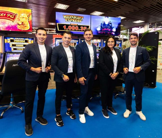 Vid Comercial brilla en el Expo Congreso de Torremolinos 2024, presentando innovaciones y fortaleciendo Alianzas Estratégicas