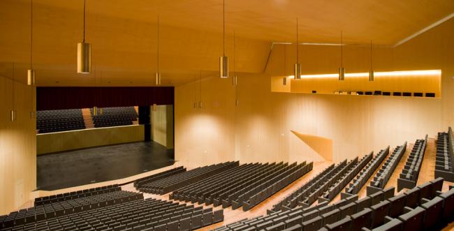 Centro de Exposiciones y Congresos Lienzo Norte