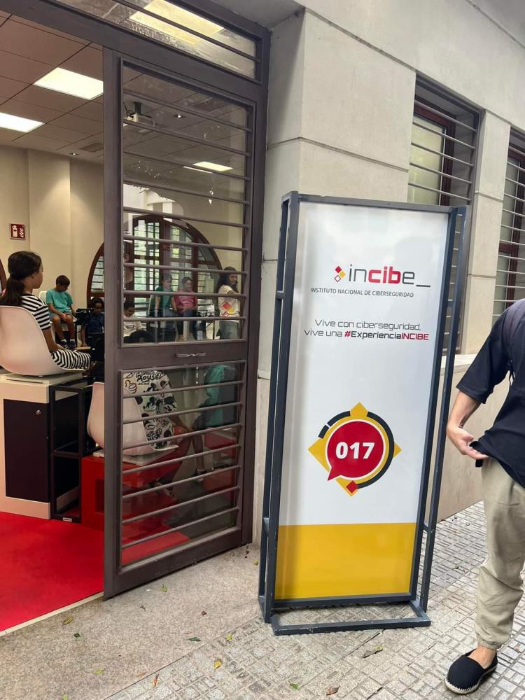 Talleres de Ciberseguridad en Melilla: INCIBE y el Área de Nuevas Tecnologías Promueven la Seguridad en Internet
FOTOS