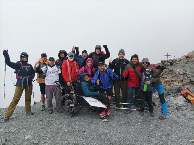 Fundación Sportium Apoya a Albert Cogul, Primer Español con Lesión Medular en Alcanzar el Campamento Base del Everest.