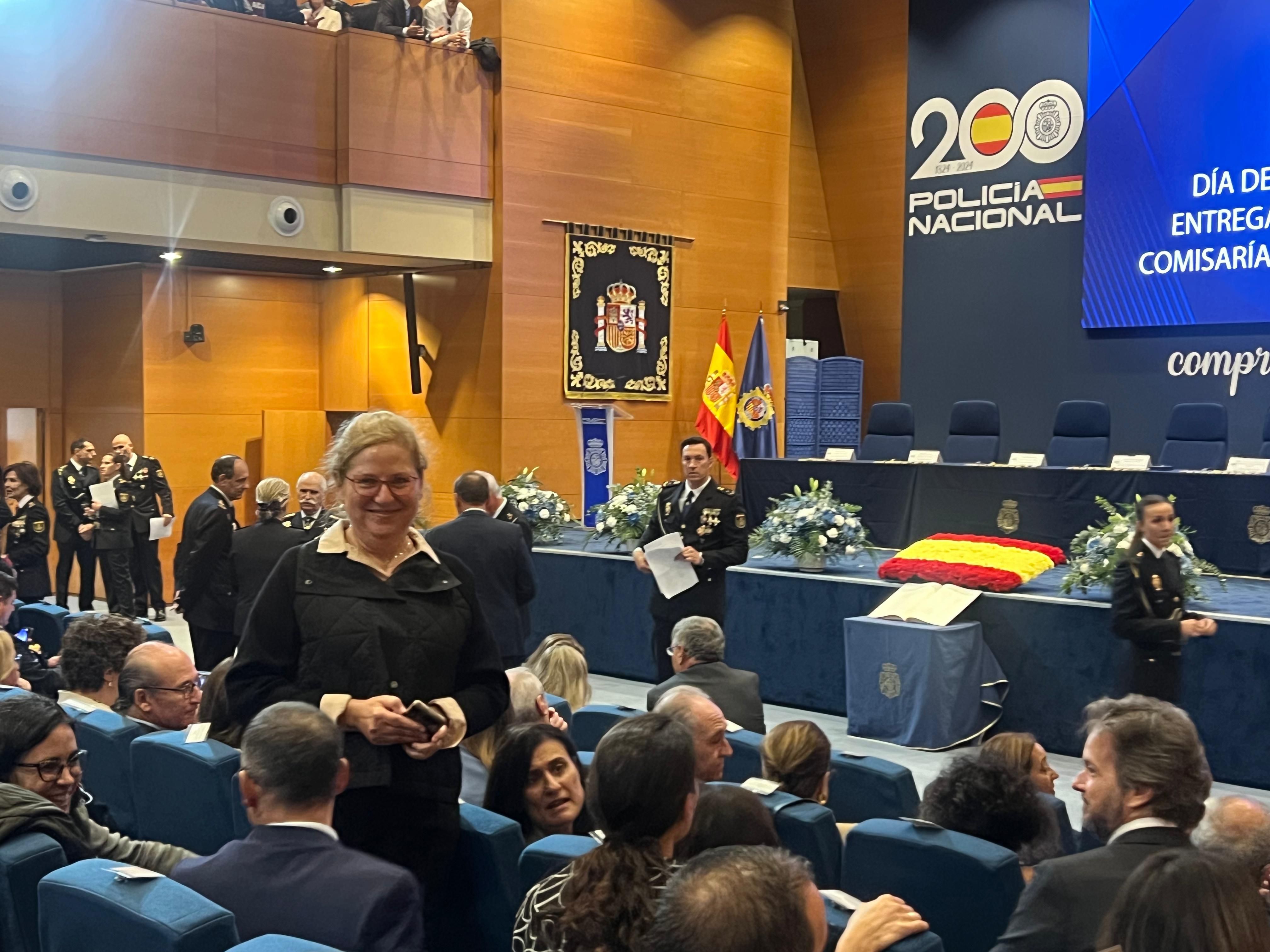Cecilia Pastor asiste al acto de condecoraciones en el Complejo Policial de Canillas
