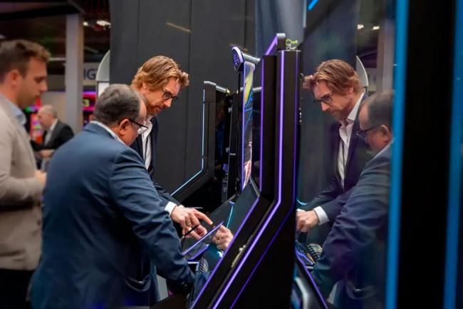NOVOMATIC Despliega Innovaciones en el 12º Expo Congreso Andaluz del Juego y Publica Nueva Galería de Fotos