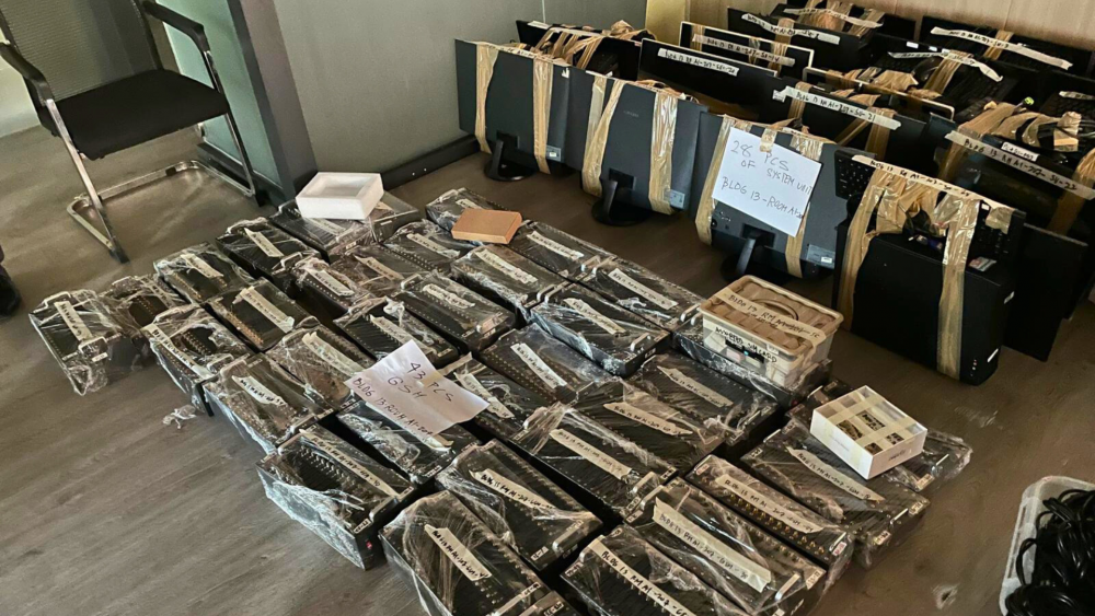 Más de 5.000 arrestados en una operación INTERNACIONAL contra apuestas fraudulentas en el fútbol, según Interpol
FOTOS