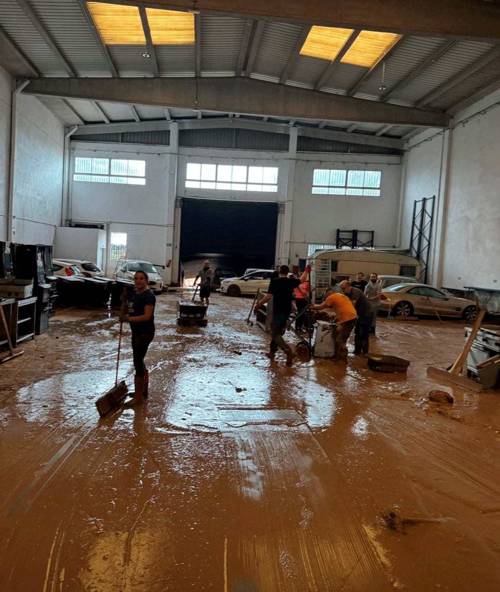 FOTOS: Así trabaja el Grupo Acrismatic para restablecer los servicios tras la DANA en la Comunidad Valenciana