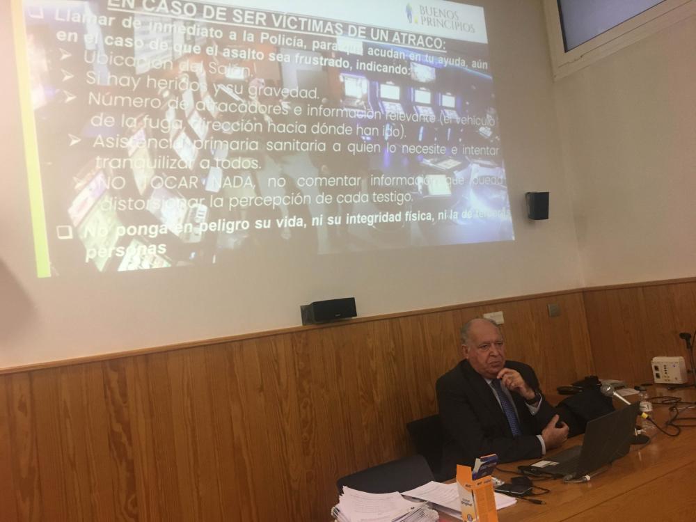 AESA organiza un taller formativo para mejorar la seguridad en los salones de juego