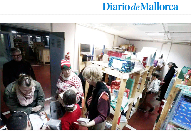 Carlos Chacón y Merkur Dosniha destacan en la prensa con la entrega solidaria de 4.000 juguetes.