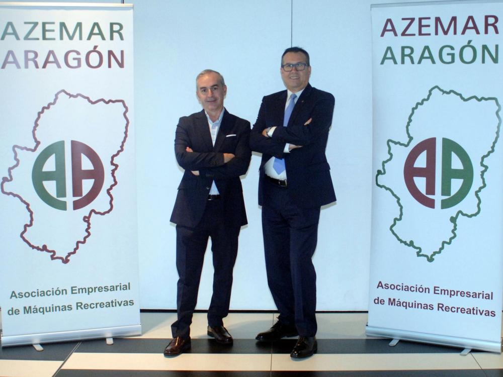 Merkur Dosniha destaca con Selection Bar en la comida anual de AZEMAR: Juegos de salón exclusivos para hostelería 