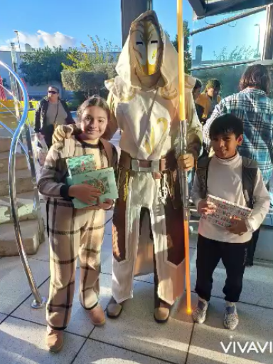 Merkur Dosniha cierra el año con solidaridad y alegría en su Fiesta de Entrega de Regalos: 4.000 REGALOS para familias desfavorecidas
FOTOS