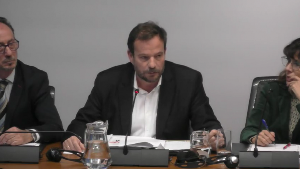 COBERTURA ESPECIAL: Impecable exposición de Juan Lacarra sobre el PROYECTO DE DECRETO FORAL DE JUEGOS Y APUESTAS en el PARLAMENTO de NAVARRA