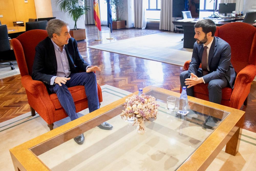 Esta es la versión oficial de la cita en el ministerio entre Zapatero, la ONCE y el ministro Bustinduy
FOTOS Y VÍDEO