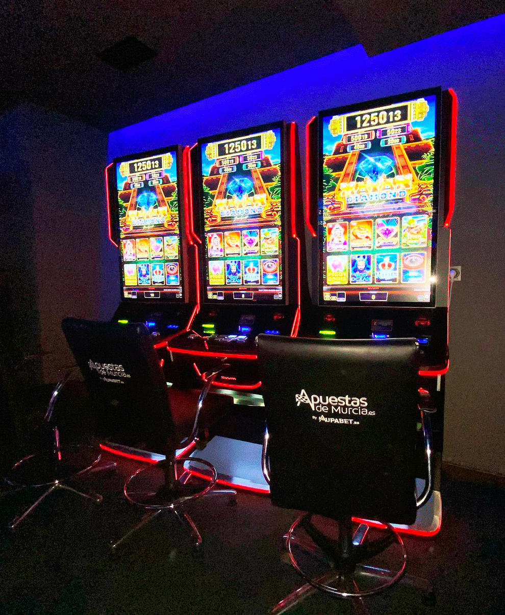 Recreativos de Levante instala en sus salas de Murcia el nuevo Mix de juegos Mayan en su atractivo gabinete Opera